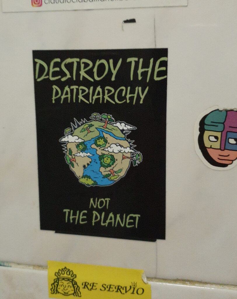 adesivo destroy the patriarchy